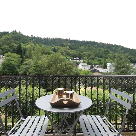 T2 Avec Balcon Et Wifi Au Centre Du Mont-dore - Fr-1-608-75 لو مونت دوري