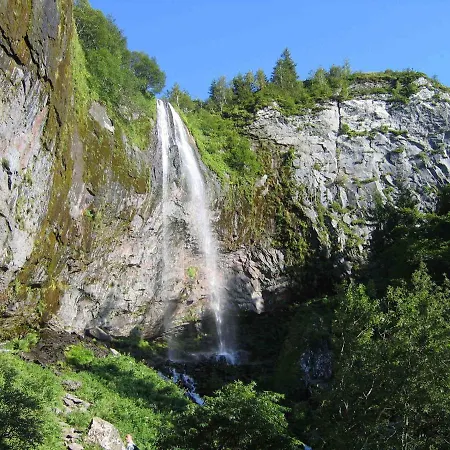 T2 Avec Balcon Et Wifi Au Centre Du Mont-dore - Fr-1-608-75 *